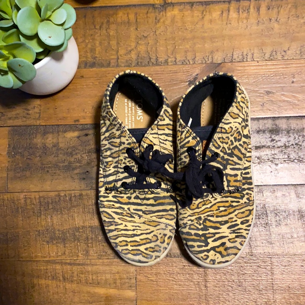 Toms Leopard Print